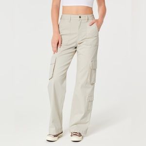 Hollister - Ultra High-Rise Baggy 3-Pocket Cargo Pants